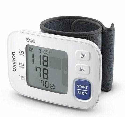 OMRON RS4 Wrist blood pressure monitor x 1 item UK